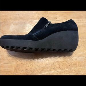 AEROSOLES Black Suede Wedge Shoes